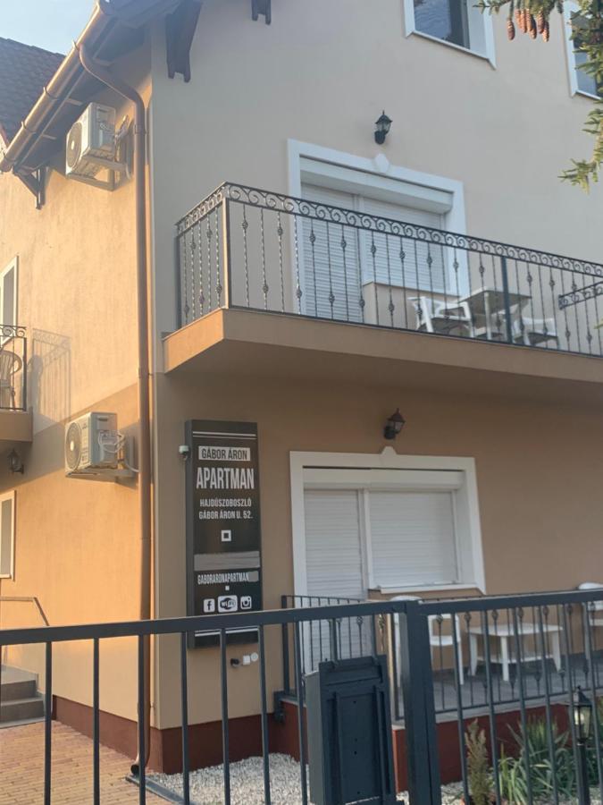 Gabor Aron Apartment Hajdúszoboszló Екстериор снимка