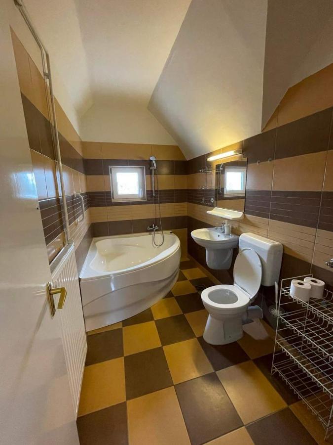 Gabor Aron Apartment Hajdúszoboszló Екстериор снимка
