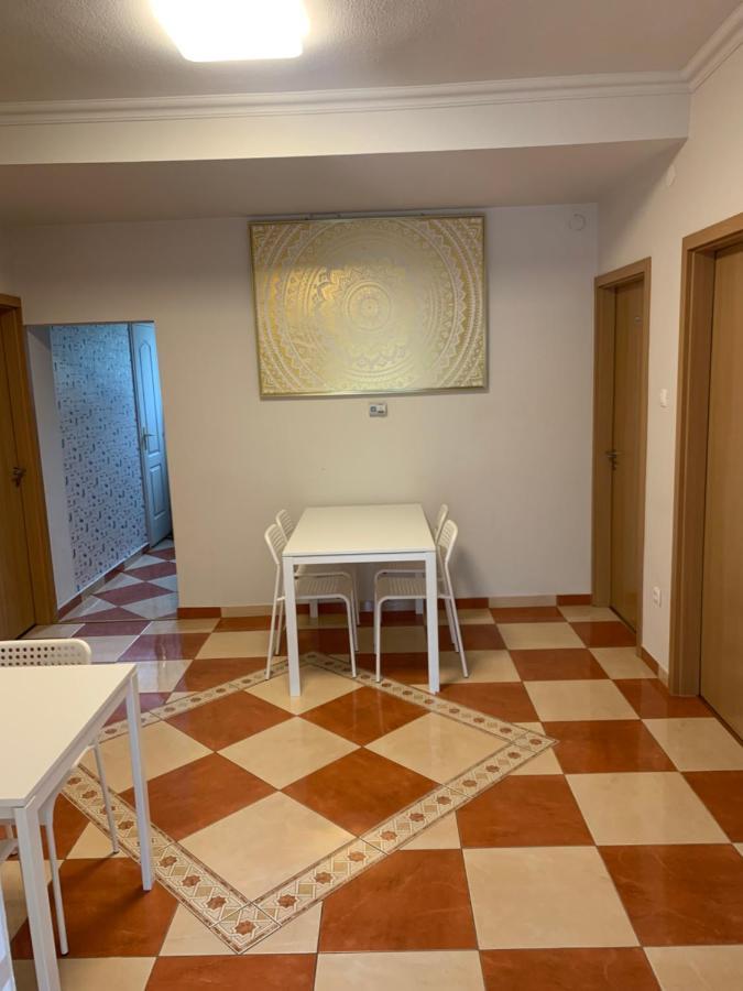 Gabor Aron Apartment Hajdúszoboszló Екстериор снимка